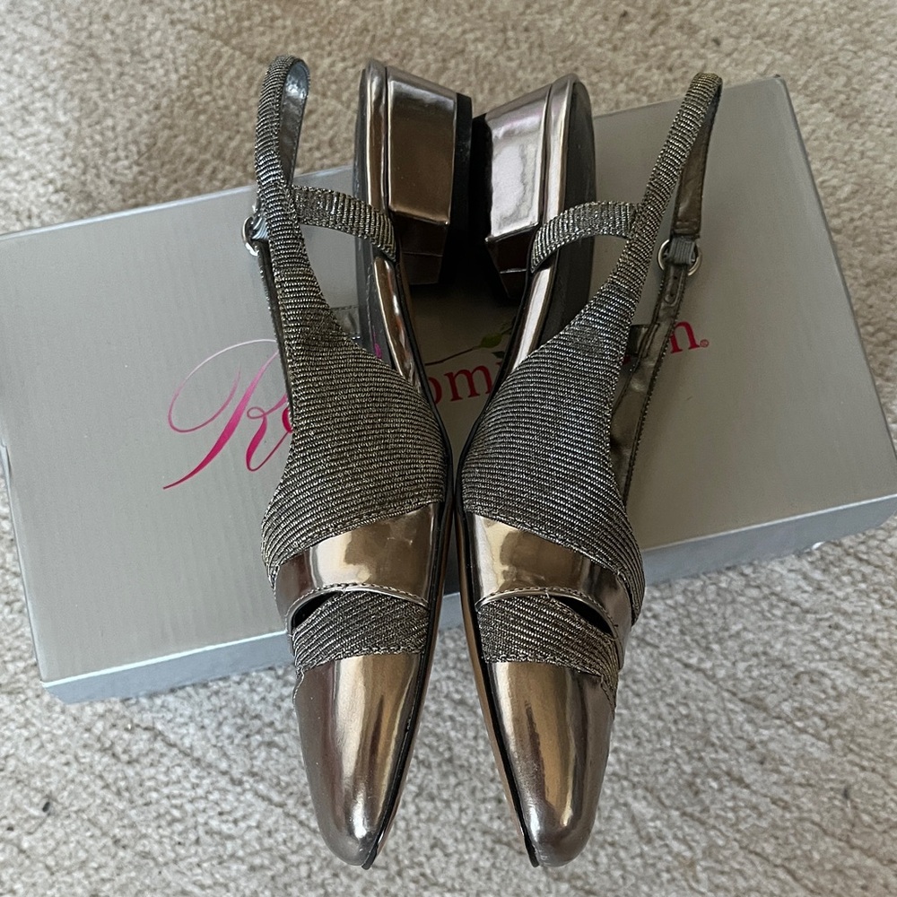 ✨2/$5✨ Ros Hommerson Metallic Slingback Heels - Picture 3 of 8